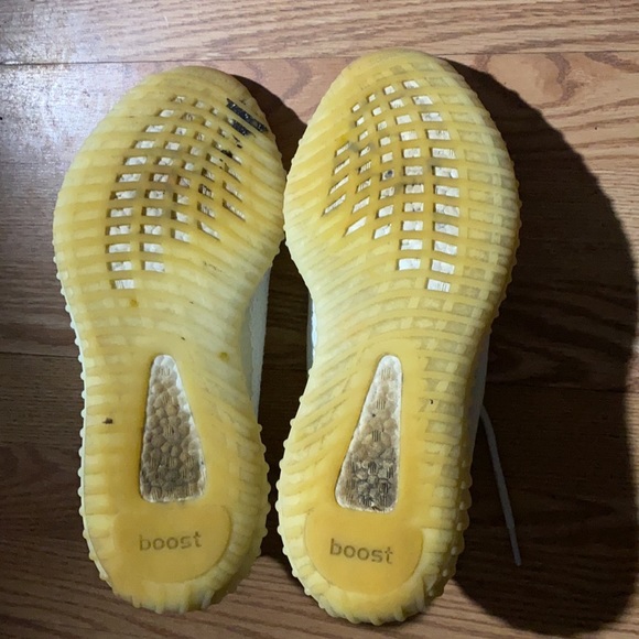 350 boost v2 - Picture 4 of 4